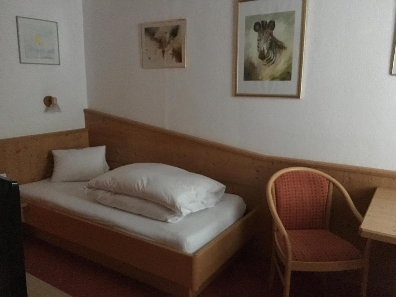 Haus Fallesin Bed & Breakfast